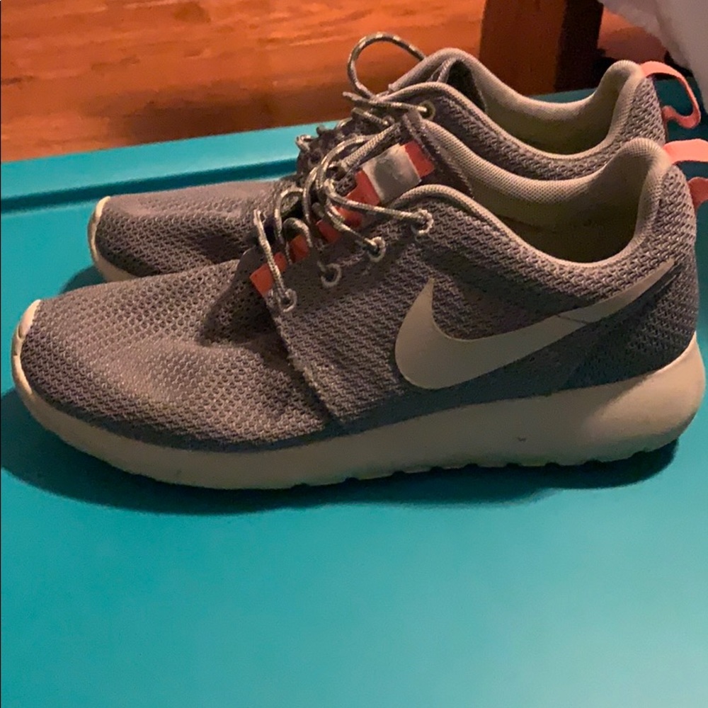 Womens Nike shoes
